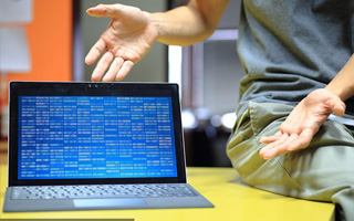 贵阳 mongo排序sort,php如何按顺序排列数组？
